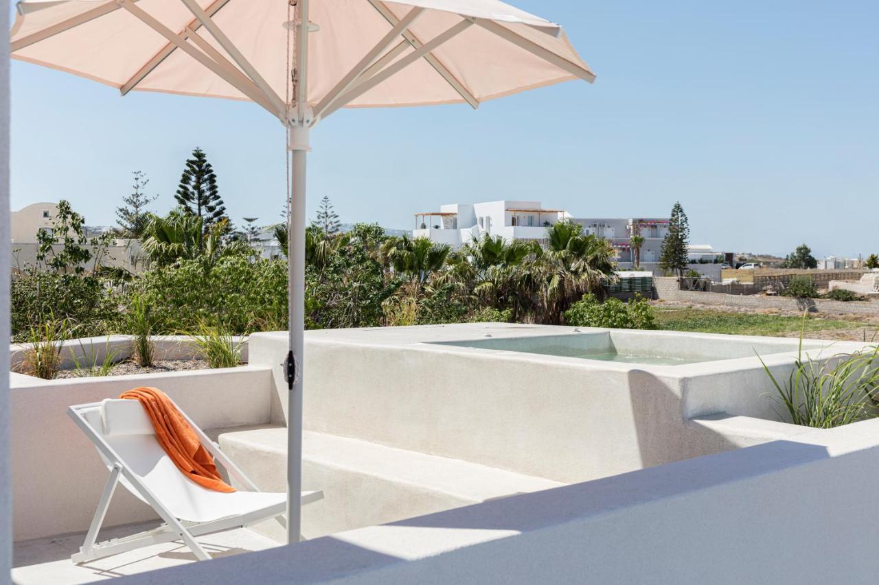 Viva Nove Suites Kamári Zewnętrze zdjęcie